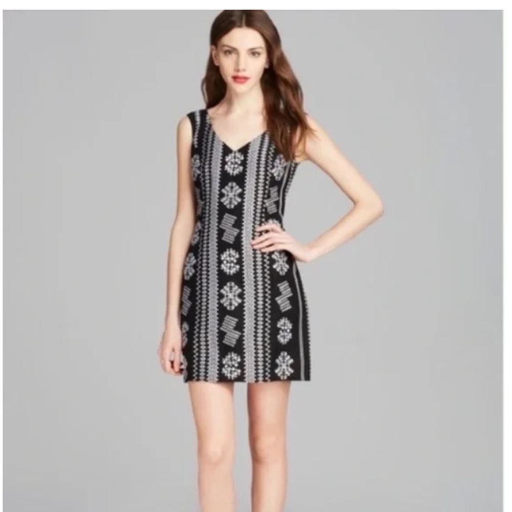 Nanette Lepore Black and White Linen Rayon Embroidered Sheath Mini Dress sz 8
